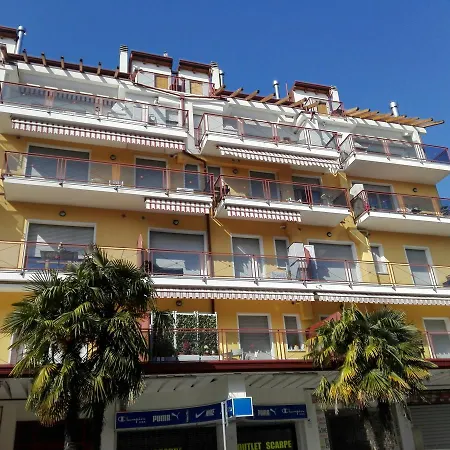 Condominio Baffi Lägenhet *