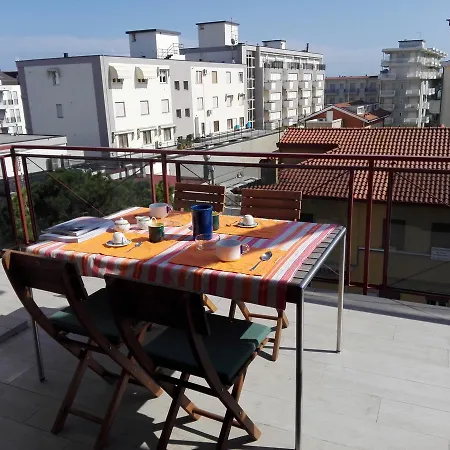 Lägenhet Condominio Baffi *